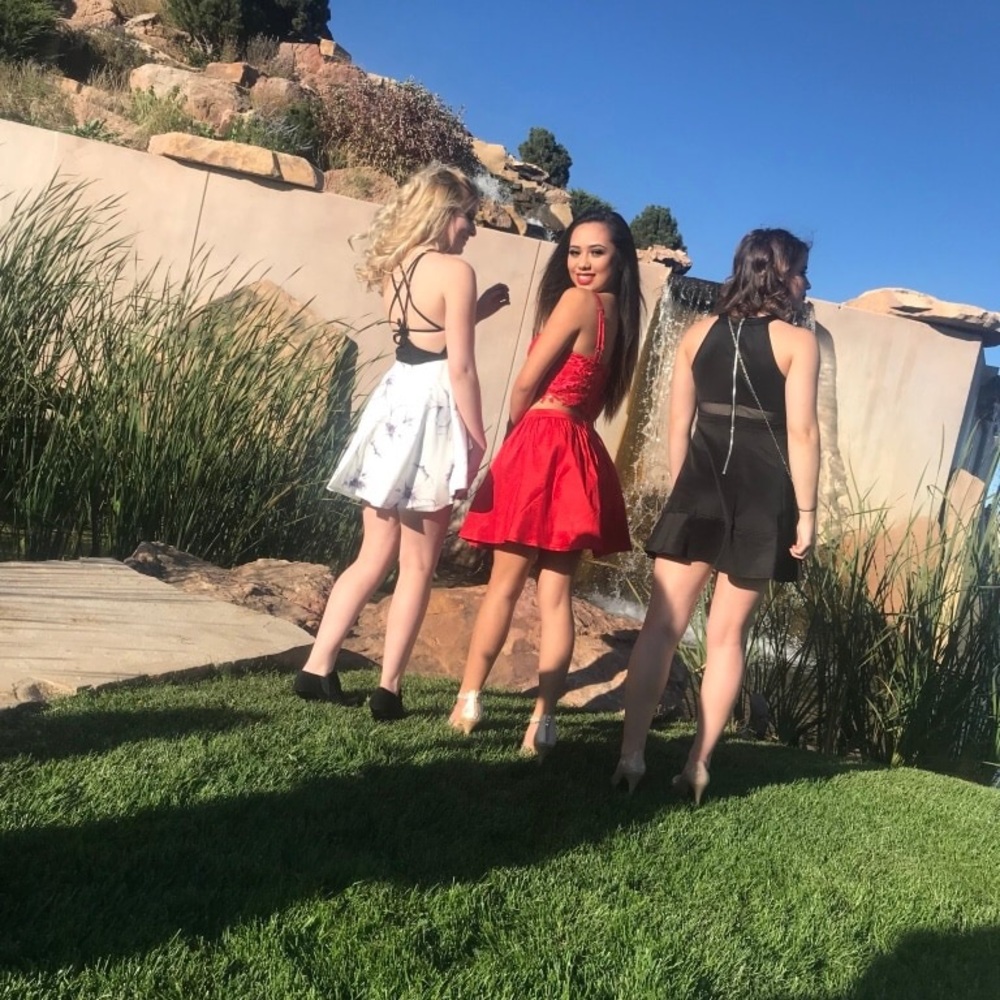 Red homecoming/prom dress - Picture 3 of 4